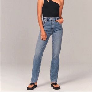 Abercrombie & Fitch Ultra Highrise 90s Straight Jeans